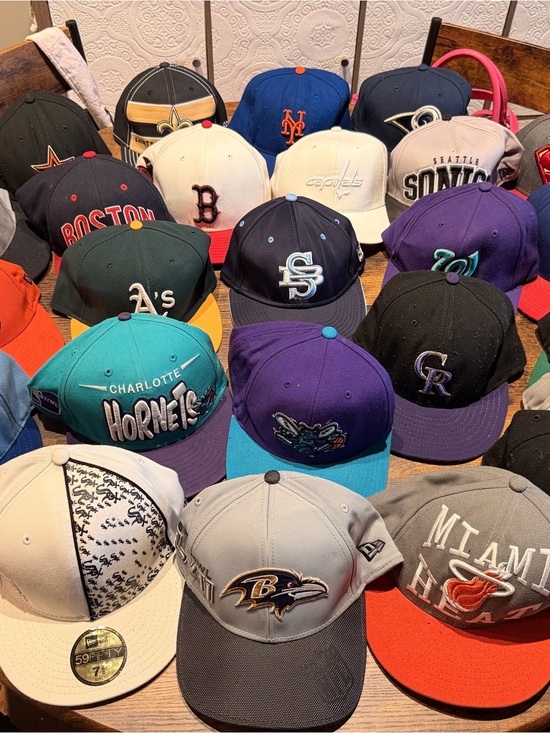 New Era Other - Reseller bundle of 25 Snapback & Fitted Hats - Multicolor Team Logos